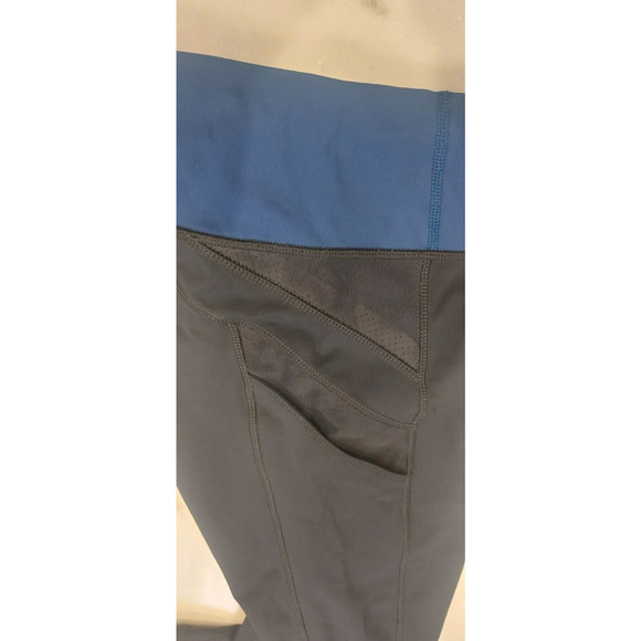 Lululemon Crop Women's Leggings Size 6‎ Navy Mid Rise Pocket Logo - Picture 9 of 12